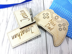 Personalised Wooden Gaming Keyring No1 Daddy Dad Grandad. Games console Any Name Kids  Key ring