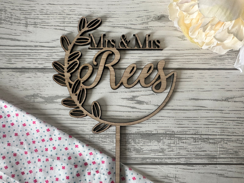 Personalised Oak venner Wedding cake topper leaf wreath mr mrs or mrs mrs surname