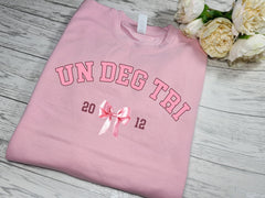 Personalised Kids / adults unisex BABY PINK welsh bow BIRTHDAY AGE year jumper
