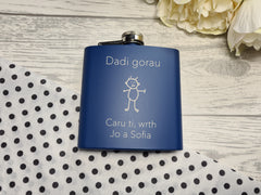 Personalised WELSH Engraved father's day Dad gorau with message and hand drawn picture Navy or black stainless steel hip flask 6oz