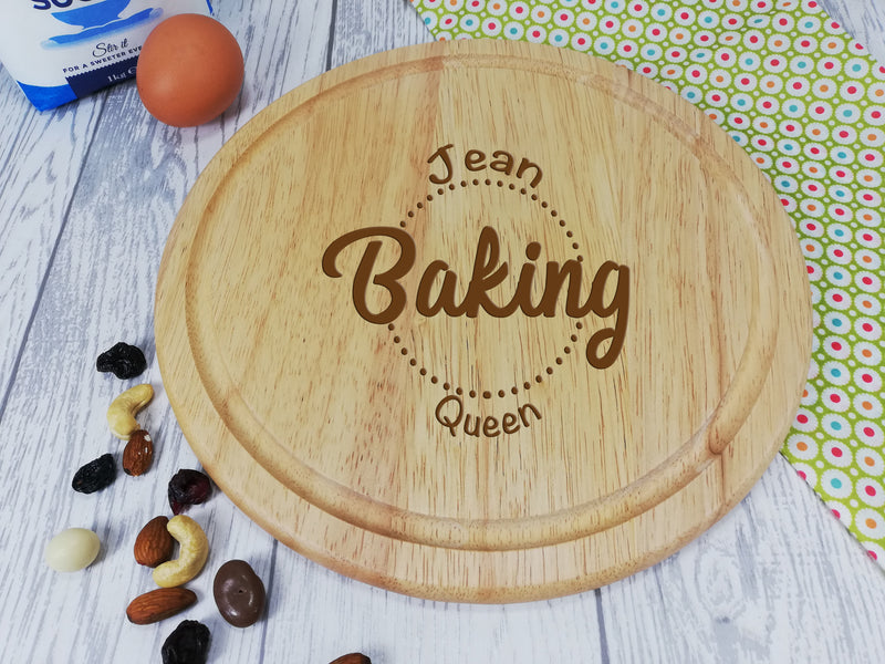 Personalised Engraved Wooden Round Chopping board Baking Queen Gift Any Name