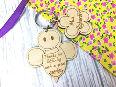 Personalised Wooden Bee flower Teacher Keyring Gift  Key ring Any name Message